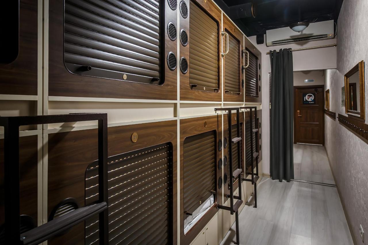 Capsule Hotel Interqube Tretyakovskaya Moskou Buitenkant foto