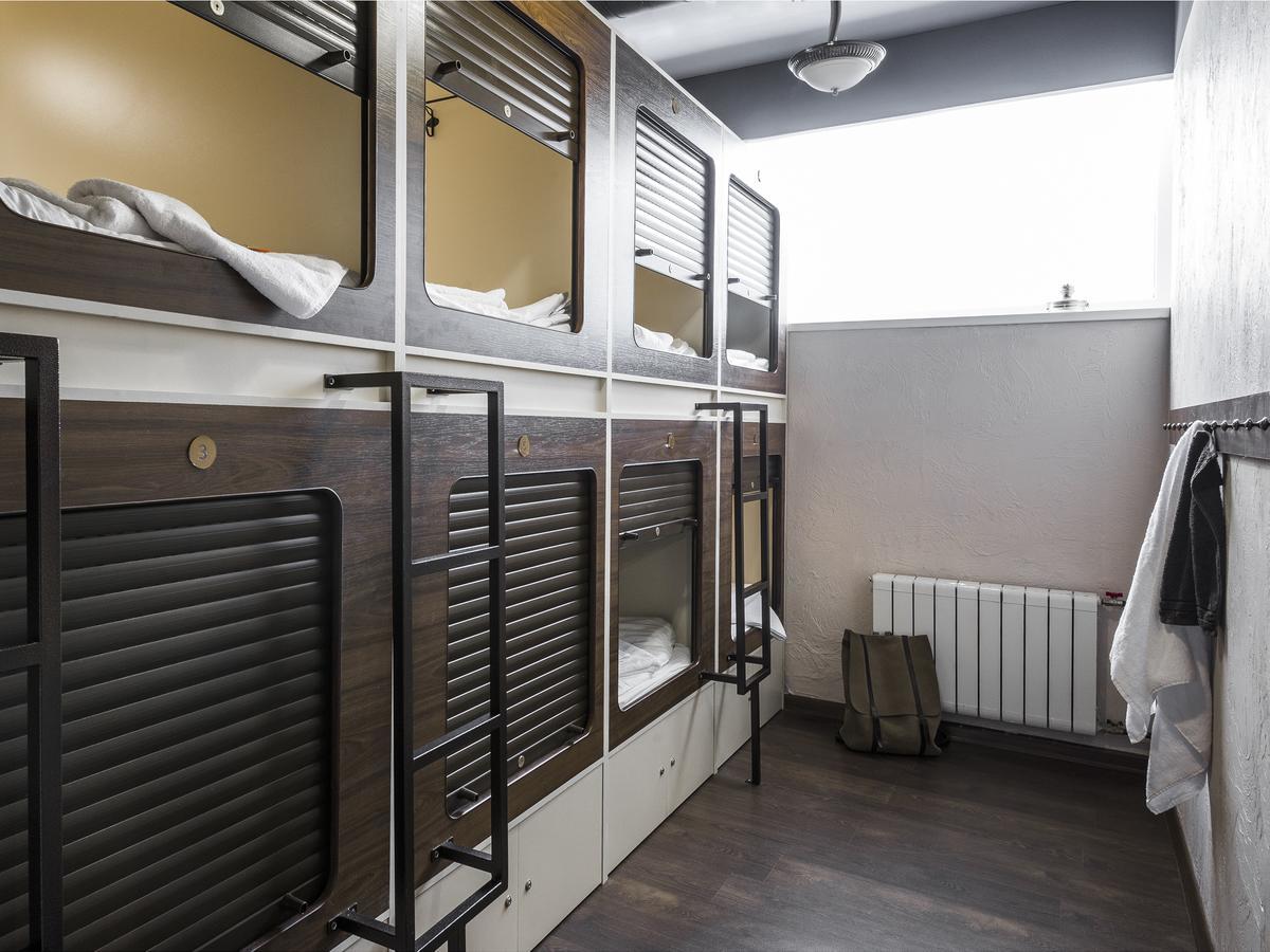 Capsule Hotel Interqube Tretyakovskaya Moskou Buitenkant foto